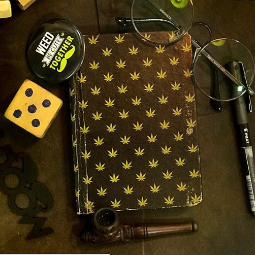 Weed pattern - TheArtsyBox